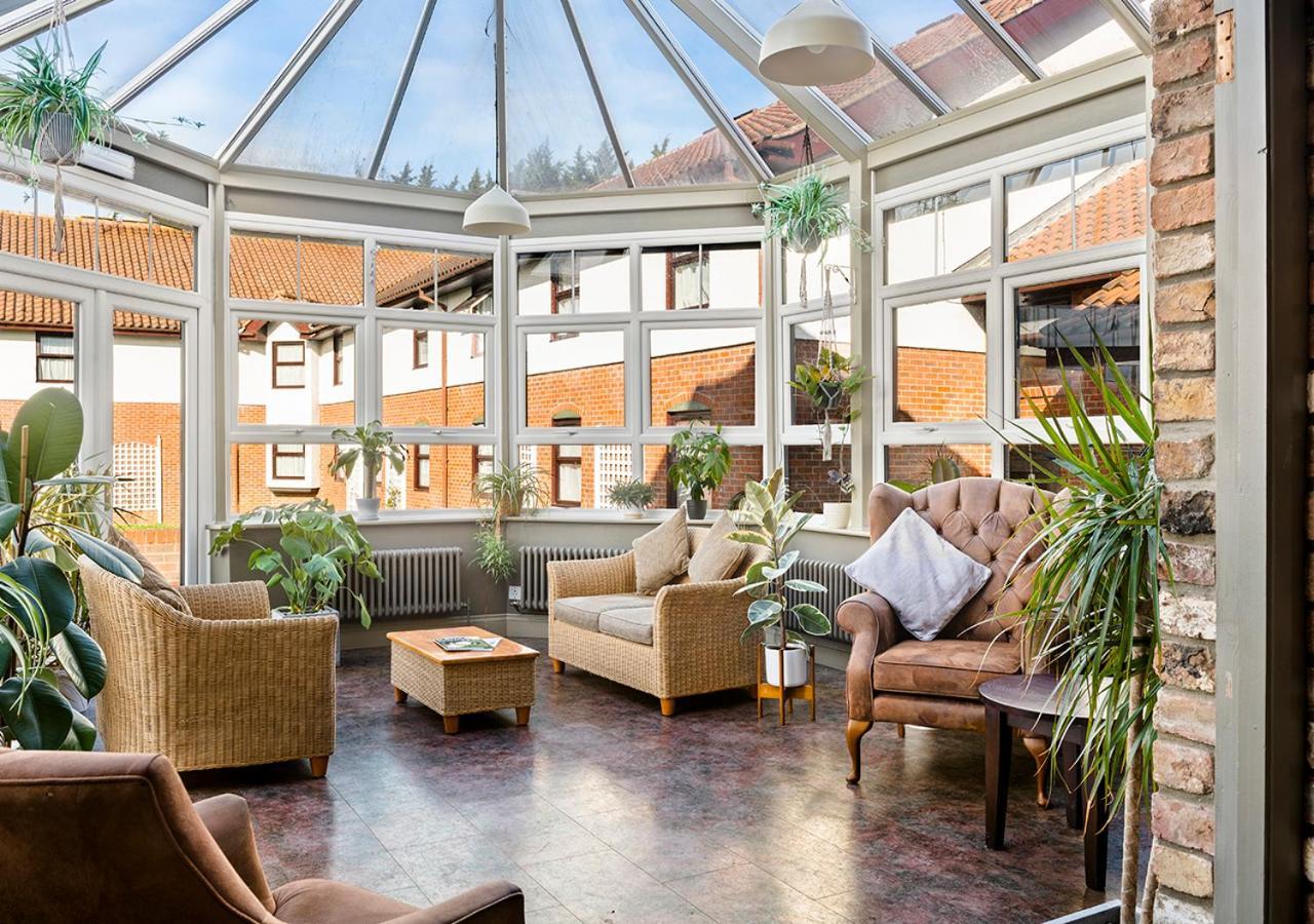 Dragonfly Hotel Петербург Экстерьер фото